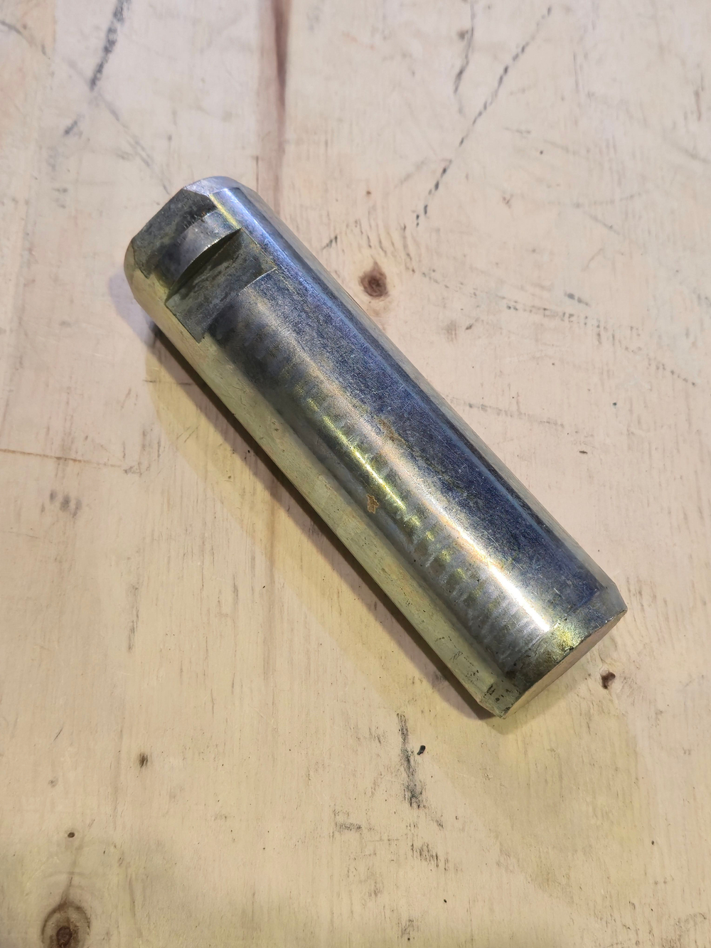 Палец ушка задней рессоры (тефлон) (КММЗ)