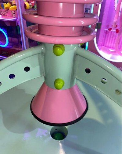 Фонтан для сухого бассейна высокий