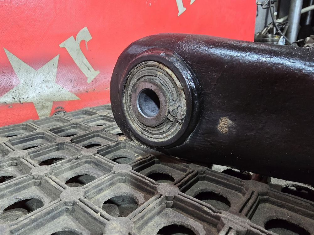 Стабилизатор задний 2023г