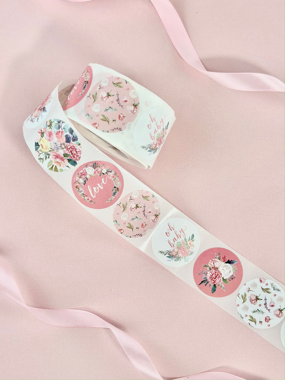 Наклейки в рулоне "Love", 500 шт, D-3,8 см