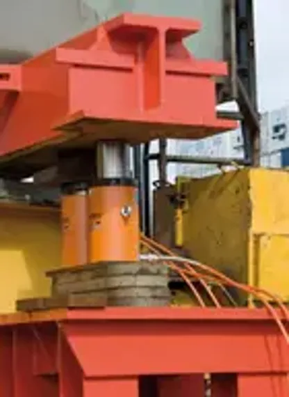 Домкрат Holmatro HLC 150 H 30 двойного действия с блокировочной гайкой и гидравлическим возвратом