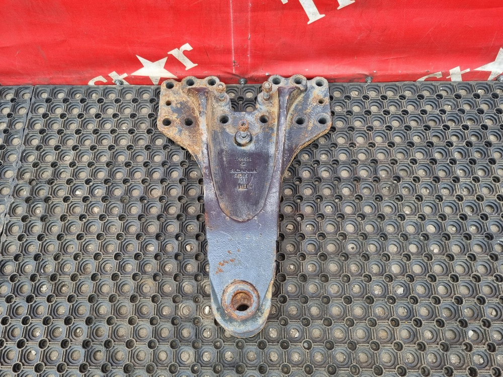 Кронштейн полурессоры задний