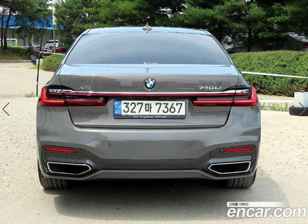 BMW 7 Series (G11) 740Li xDrive M Sports (10.2020)