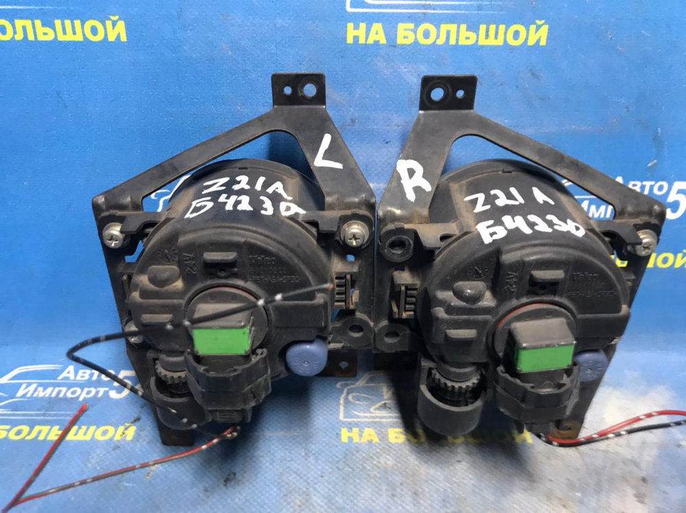 Туманка правая MITSUBISHI COLT 2004-2012