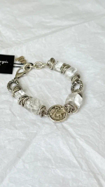 Браслет цепь с горным хрусталем и монетой, оттенок черненое серебро