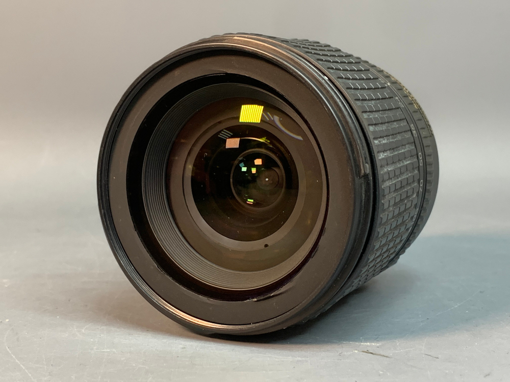 Nikon 18-135mm f/3.5-5.6G ED-IF AF-S DX Zoom-Nikkor