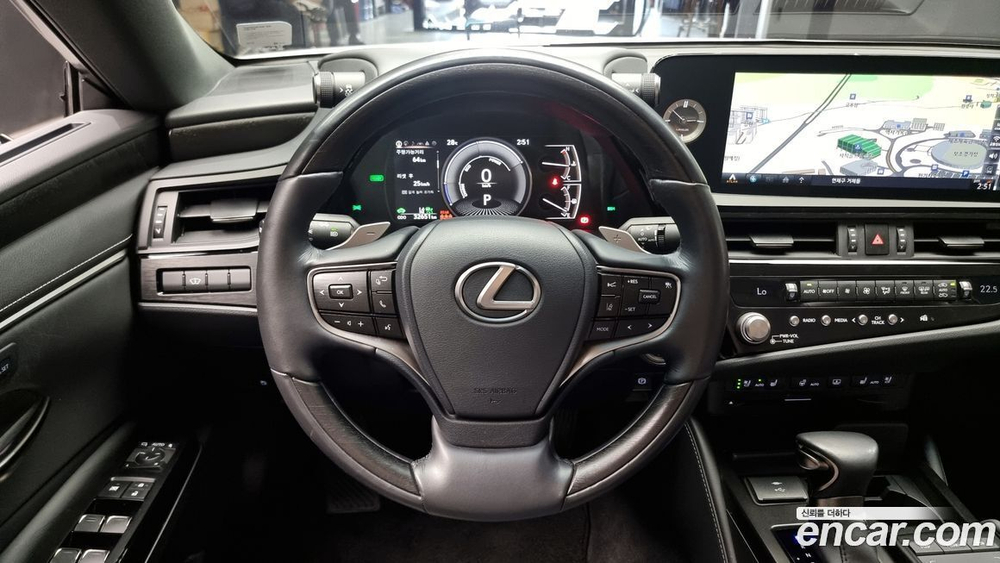Lexus ES300h 7 Generation Luxury Plus (02.2022)
