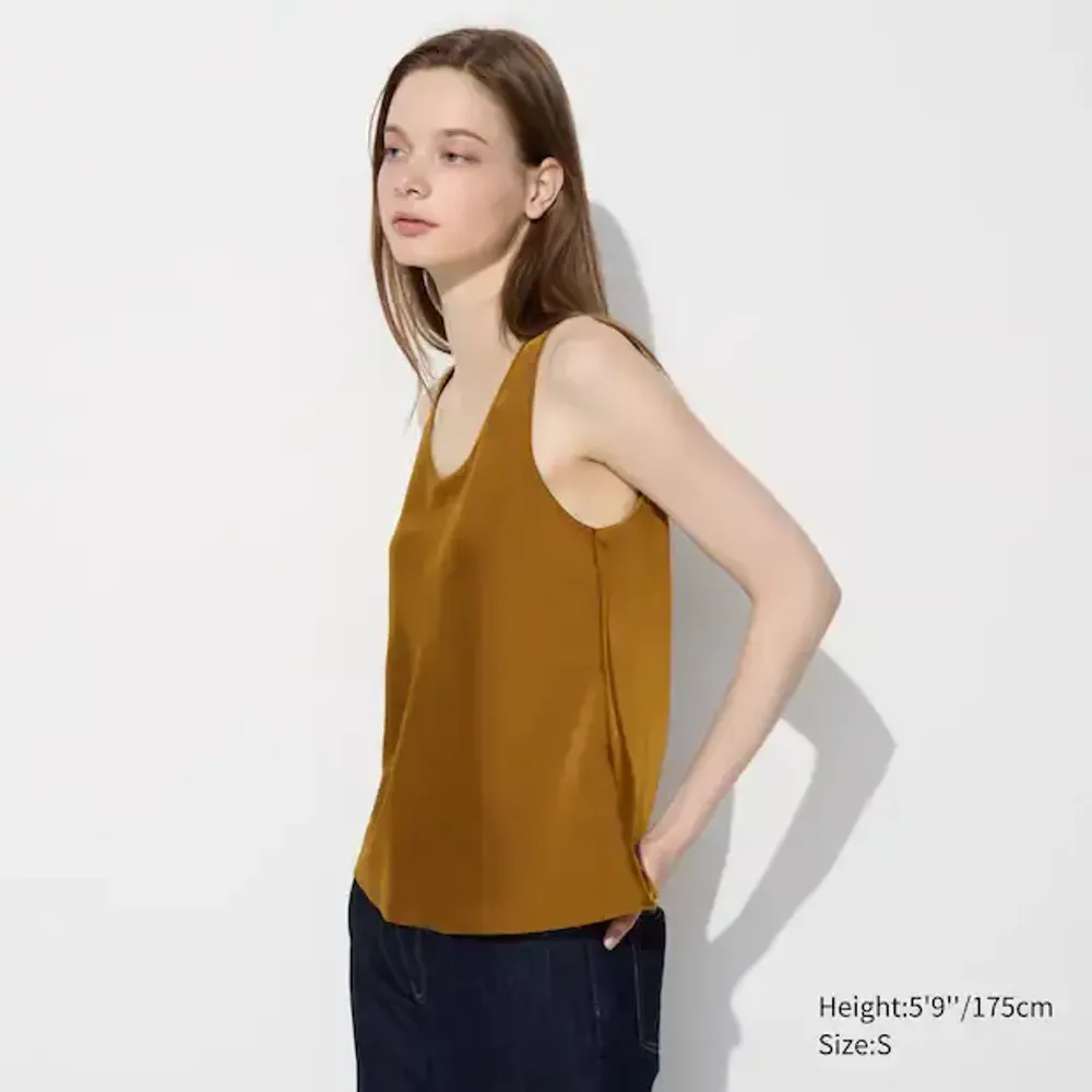 UNIQLO АТЛАСНАЯ БЛУЗКА (БЕЗ РУКАВОВ), КОРИЧНЕВЫЙ