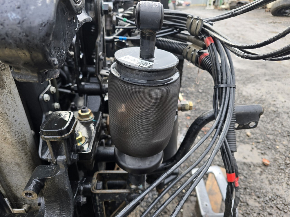 Подушка кабины передняя 2023г