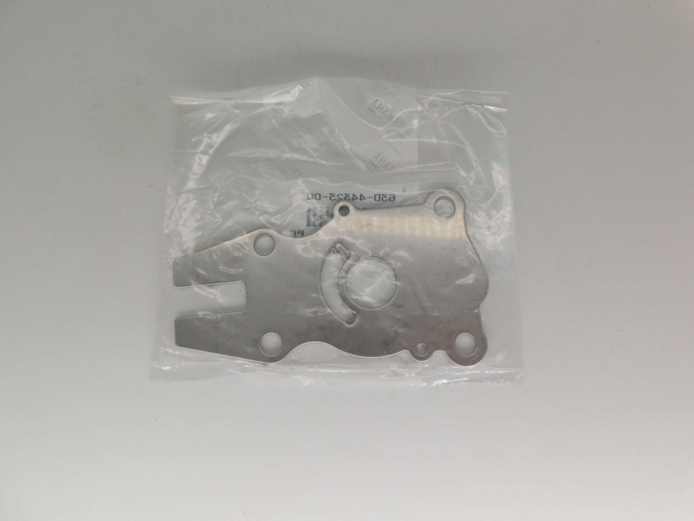 Пластина помпы охлаждения Yamaha F30 F40 F45 F50 F60 63D-44323-00-00