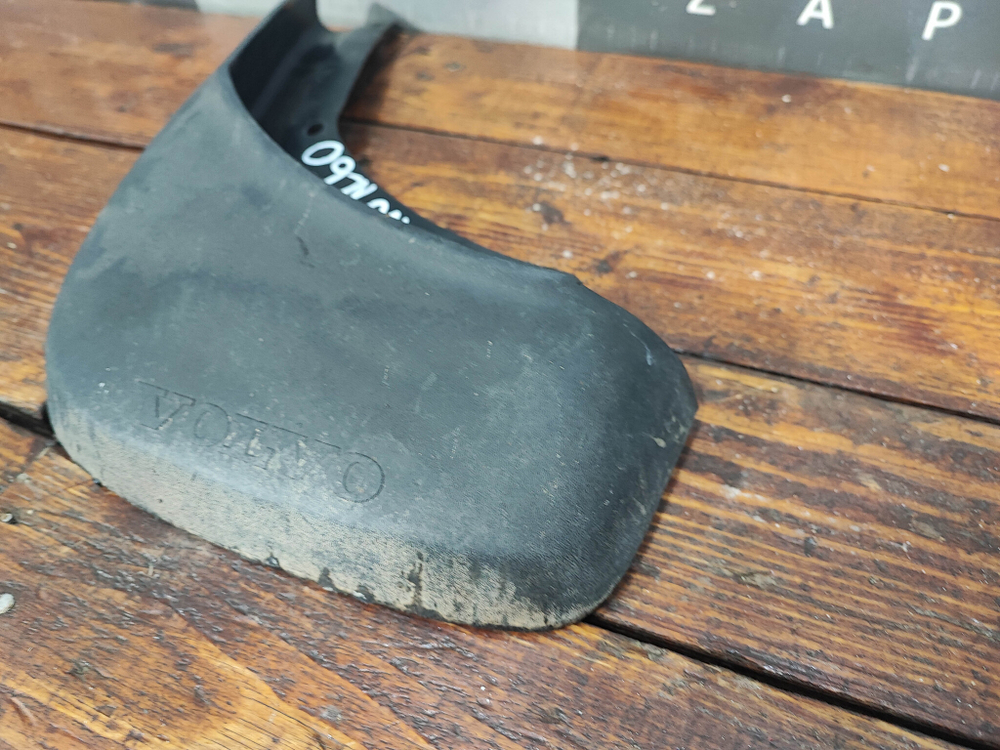 Брызговик задний левый Volvo XC60 1 13-17 Б/У Оригинал 31359688