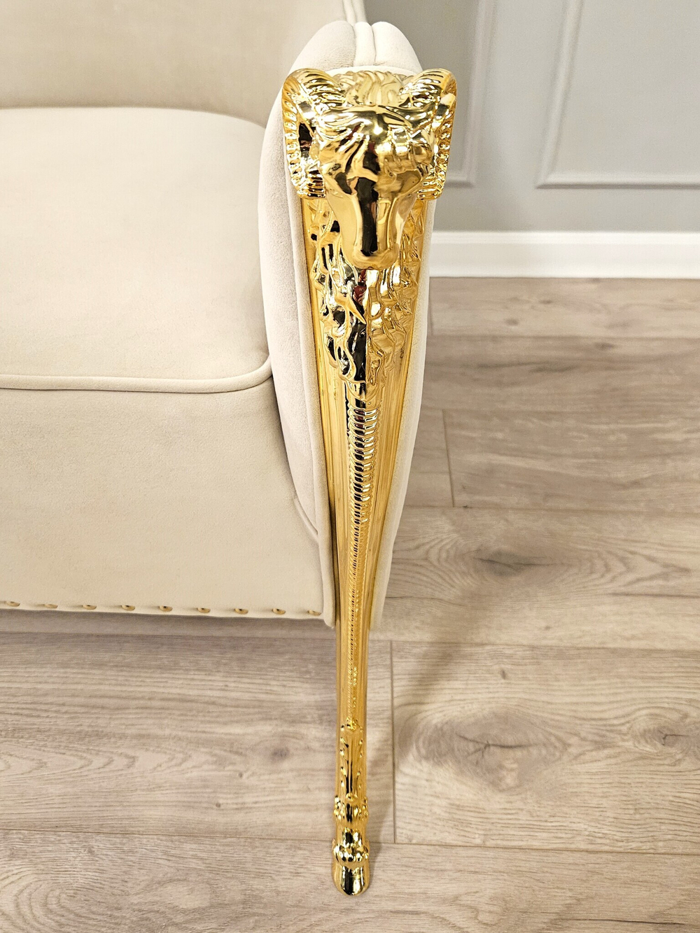 Кресло Emerald Wingback