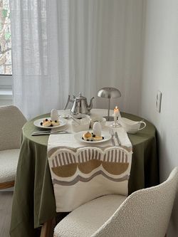 Дорожка на стол Chic beige из коллекции Essential, 45х150 см