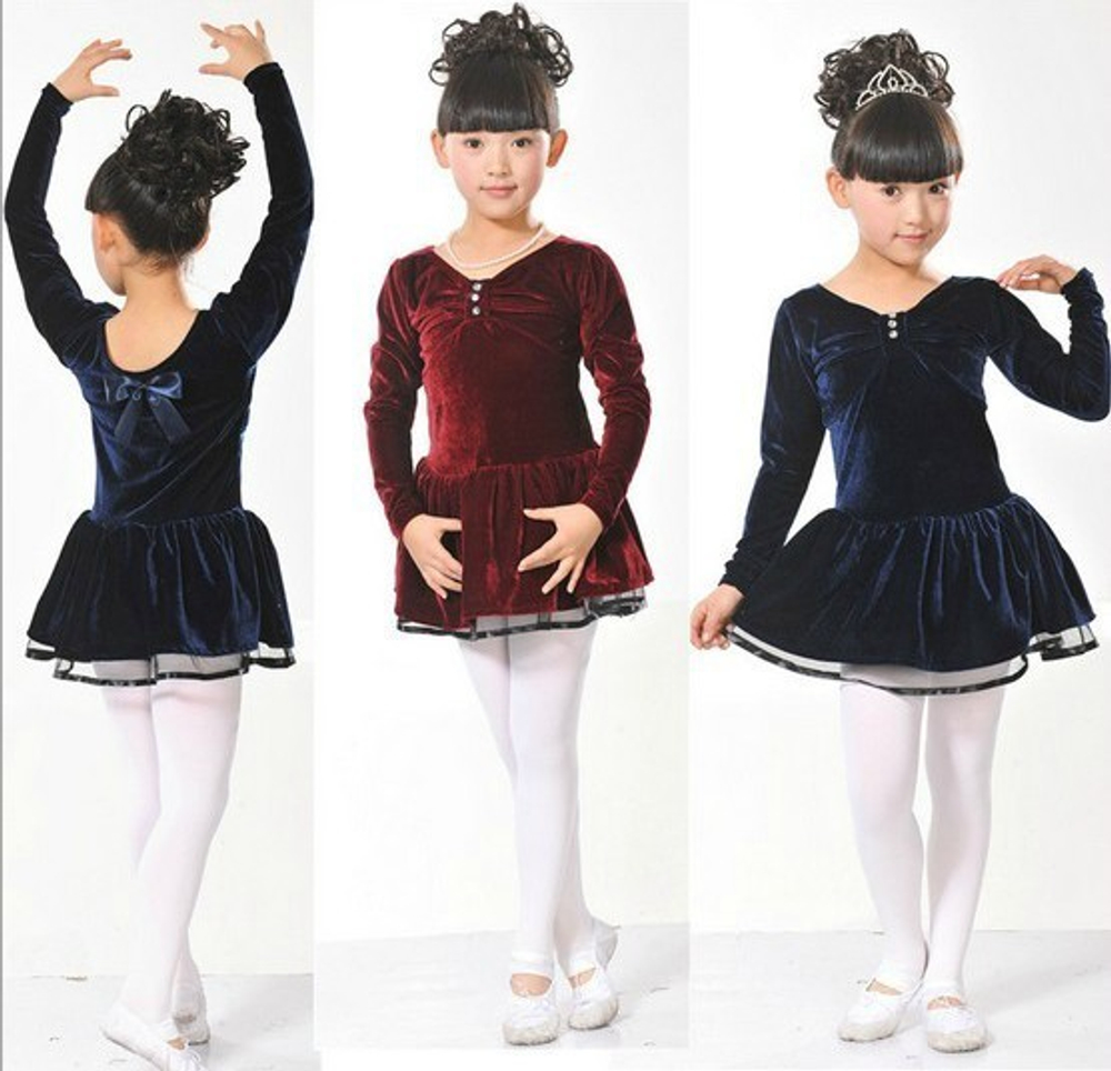 Платье детское танцевальное из бархата с длинным рукавом