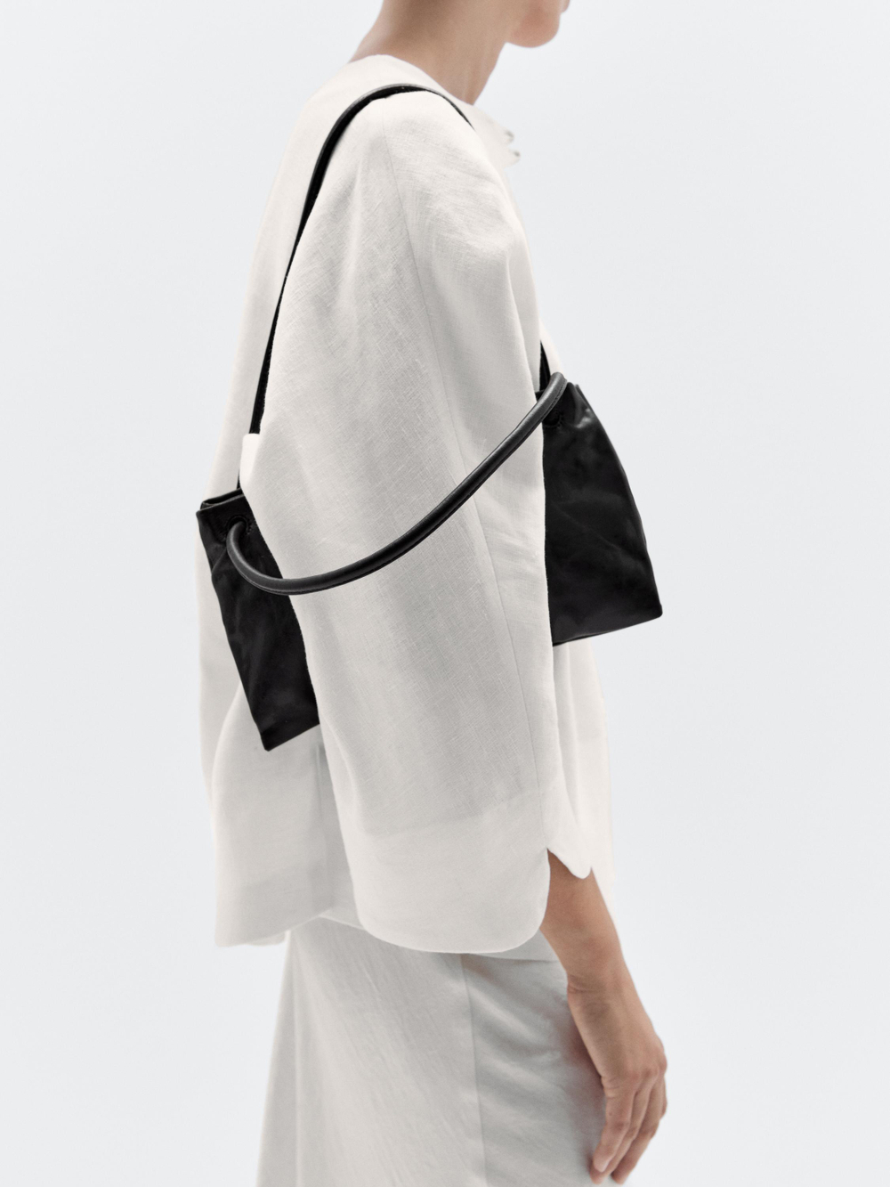 Massimo Dutti Маленькая сумка из кожи наппа с отделениями, черный