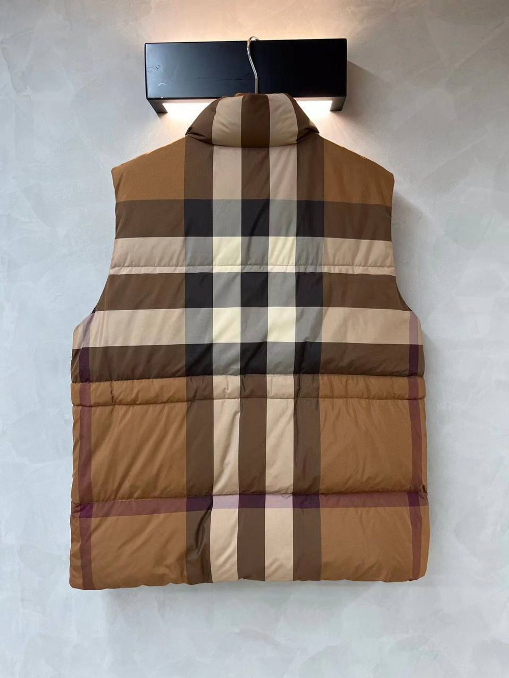 Жилет Burberry