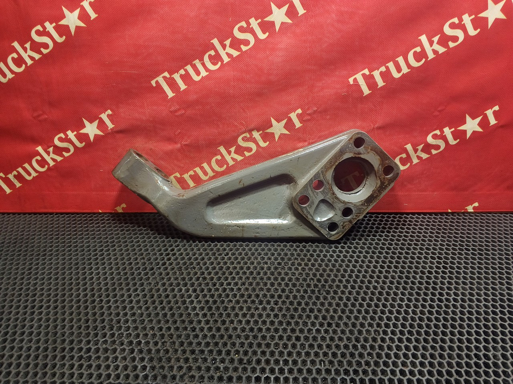 Кронштейн двигателя правый