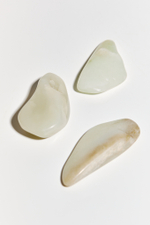 Нефрит галька