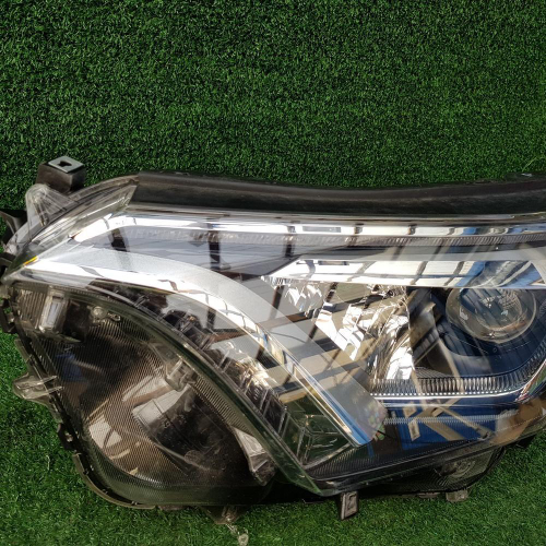 Фара левая Toyota Rav 4 CA40 (2015-2019) LED