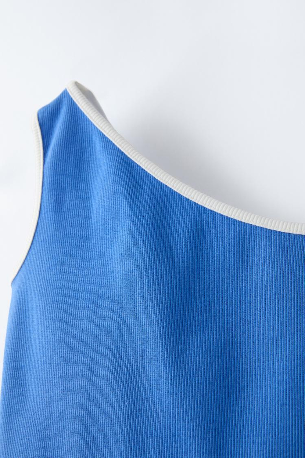 ZARA ТОП АСИММЕТРИЧНОГО КРОЯ С СЕРДЕЧКОМ, СИНИЙ