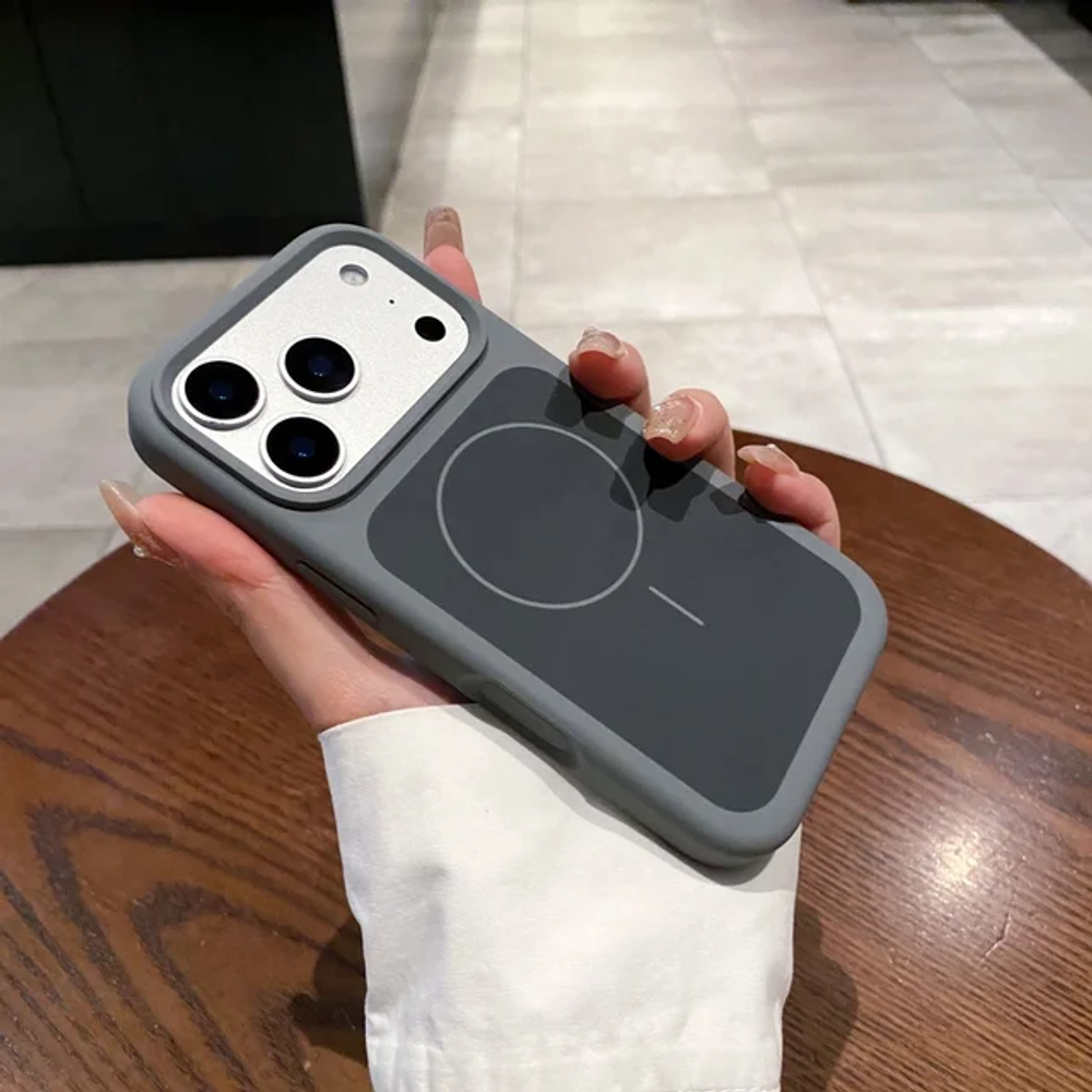 Силиконовые чехлы с MagSafe для iPhone 17 Pro Max