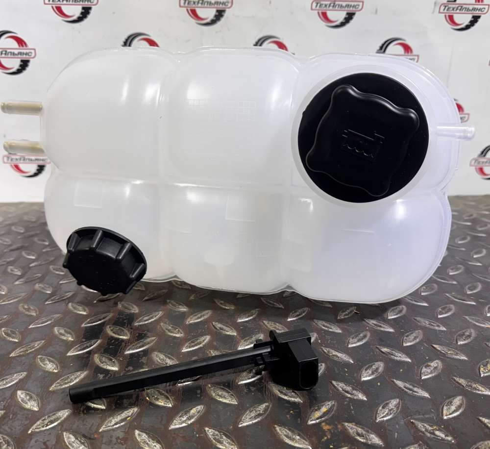 Бачок расширительный 17411510