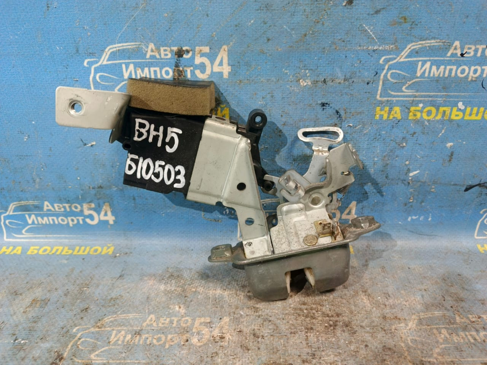 Замок багажника SUBARU LEGACY 1998-2003