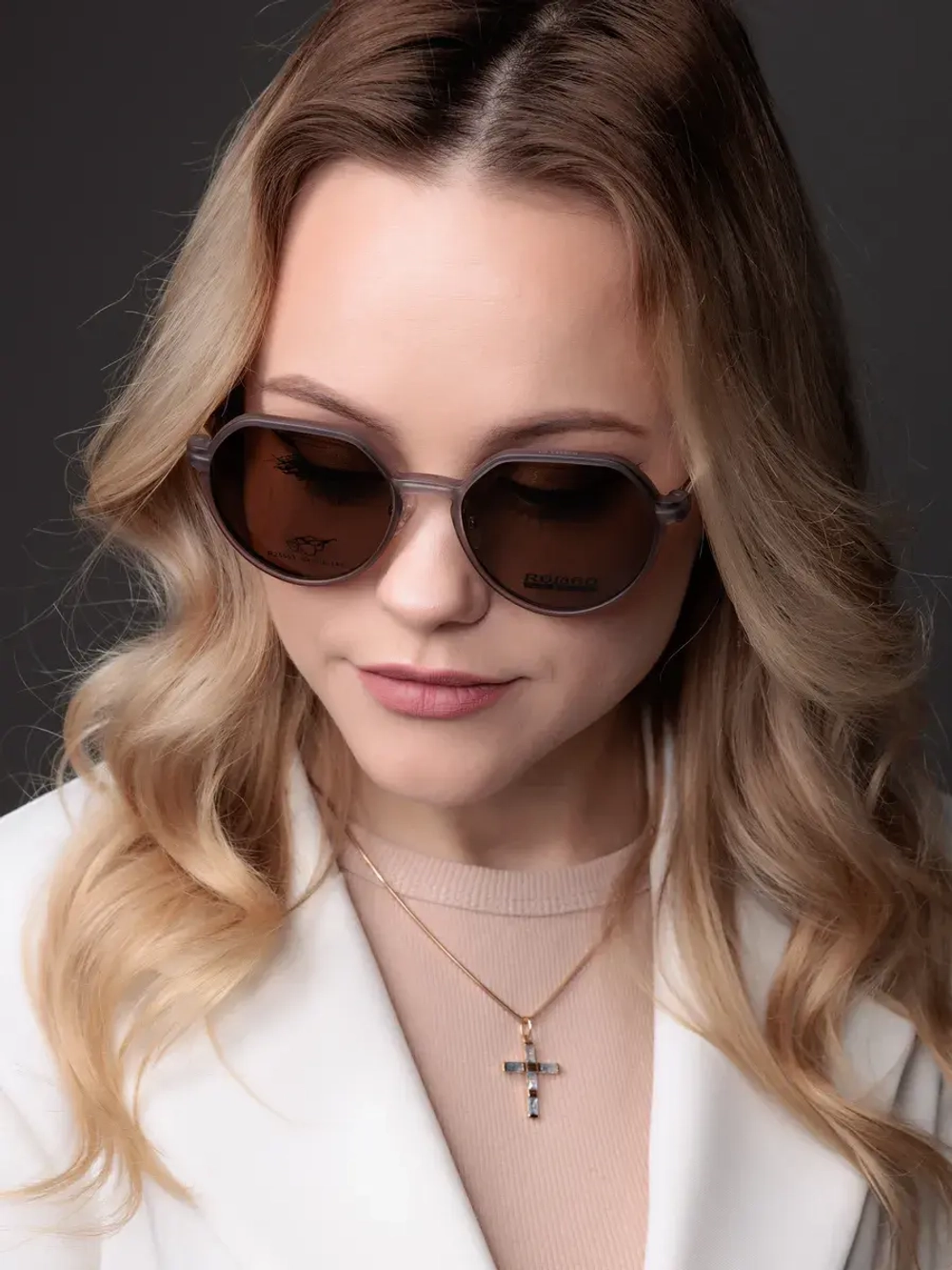 Солнцезащитные очки с футляром и накладками 4в1