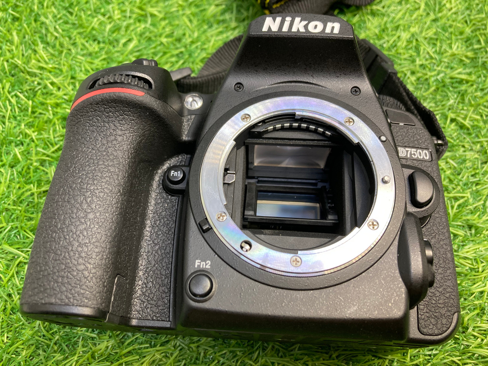Nikon D7500 (1.250 кадров) / Скупка