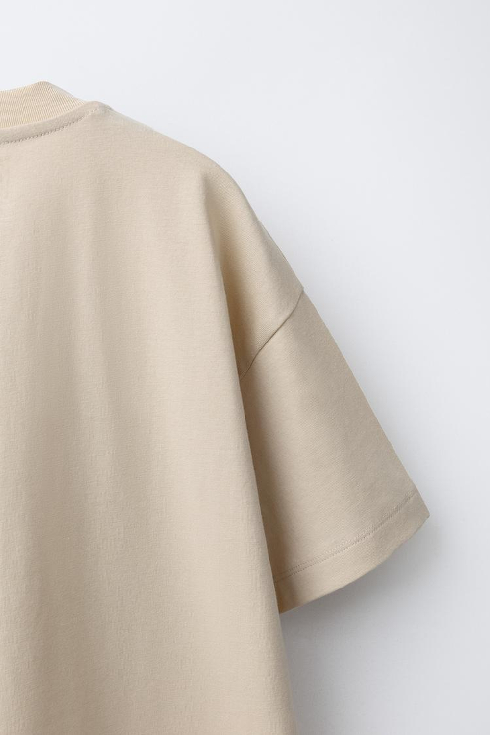 ZARA ФУТБОЛКА С РЕЛЬЕФНОЙ НАДПИСЬЮ, СВЕТЛО-БЕЖЕВЫЙ