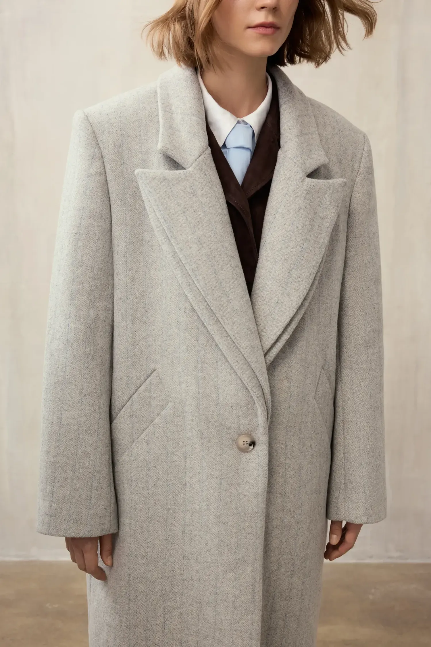 Пальто с двойными лацканами (((Двойные стандарты))), серое