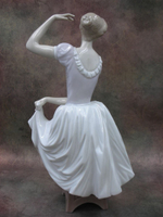 Статуэтка. Фарфор. Балерина Weary Ballerina. Lladro. Испания