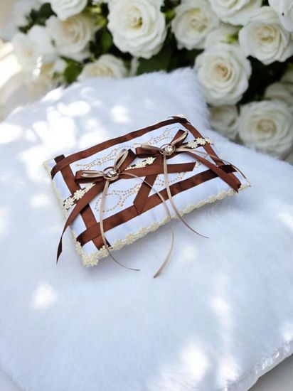 Подушечка для колец белая шоколадная. Размер: 14х19.5см