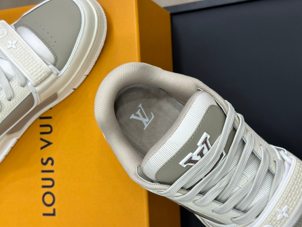 Louis Vuitton Trainer (2 colors)
