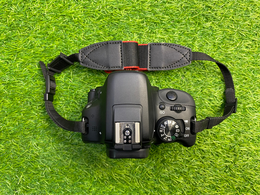 Canon EOS 100D + 18-55mm IS STM Покупка/Продажа
