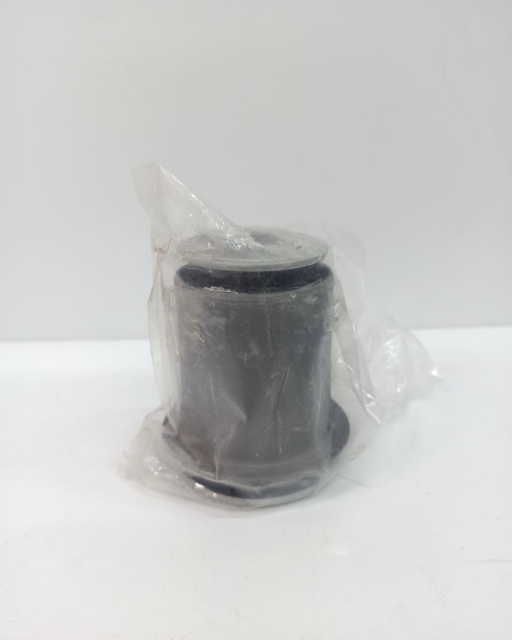 Сайлентблок переднего нижнего рычага, задний TOYOTA 4865560050