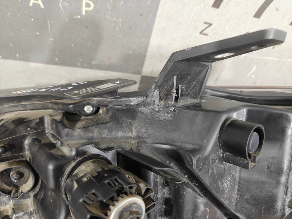 Фара правая Adaptive LED Mazda CX-5 2 (KF) 17-нв Б/У Оригинал KB8P51031H