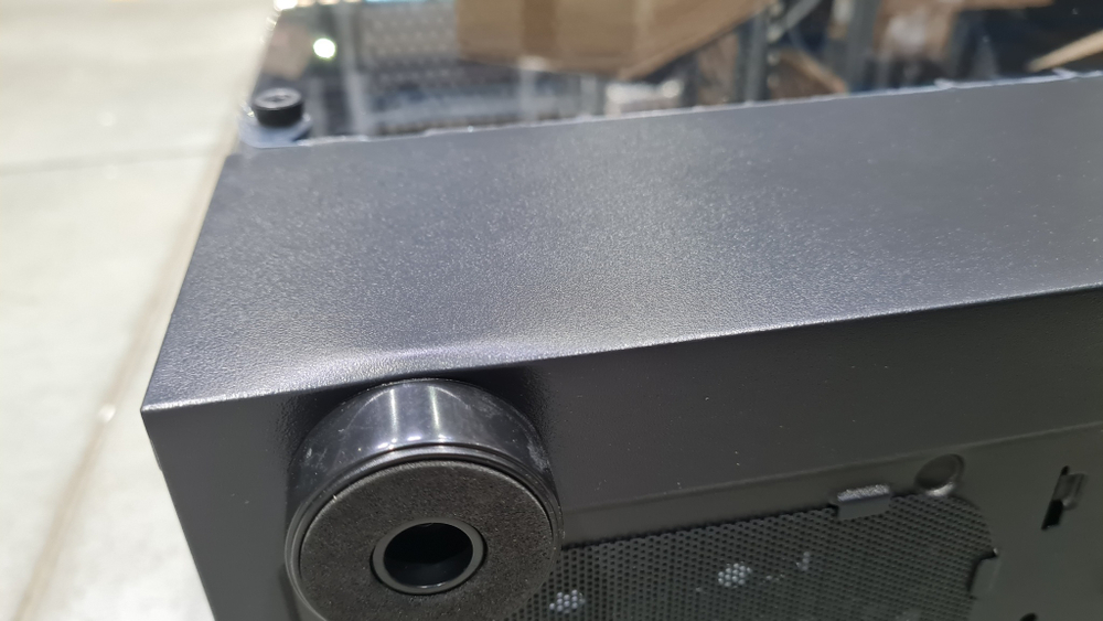 УЦЕНКА_Корпус BaseTech eXtreme GFX-03, Без БП, ATX, чёрный, 4xFRGB FAN, 2xUSB2, 1xUSB3, бок: закалённое стекло (RMA_BT-GFX-03-MESH-4F-RGB) {замятие на кожухе блока питания и дне}