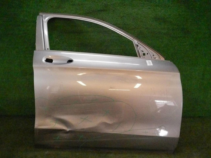 Дверь передняя правая Mercedes GLC X253 (15-22)