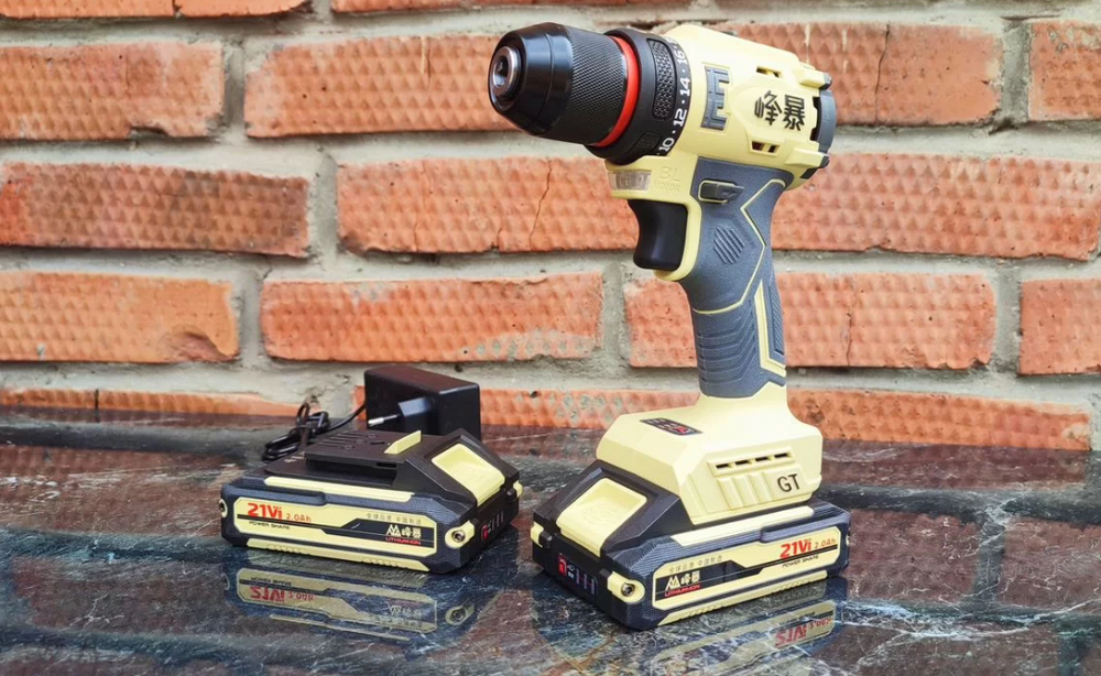 Аккумуляторный шуруповерт Feng Bao FB - 8210