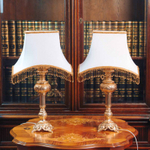 Пара настольных ламп из литой бронзы,