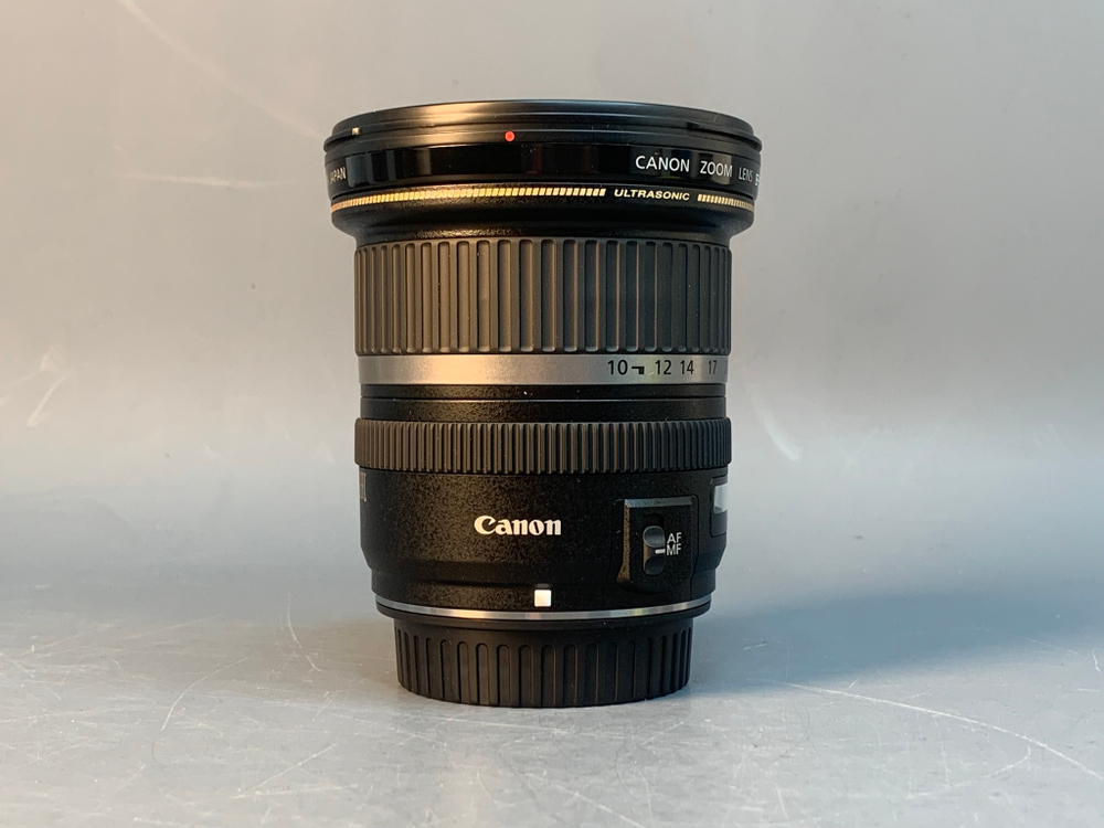 Canon EF-S 10-22mm 3.5-4.5 USM