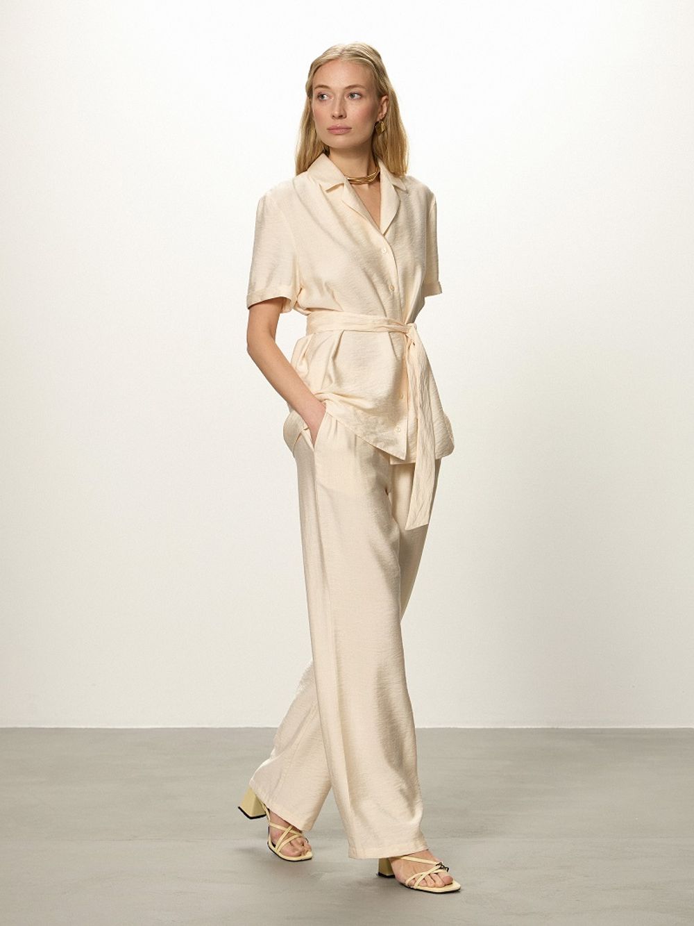 Брюки палаццо на резинке молочная вискоза (Размер 42, 44)