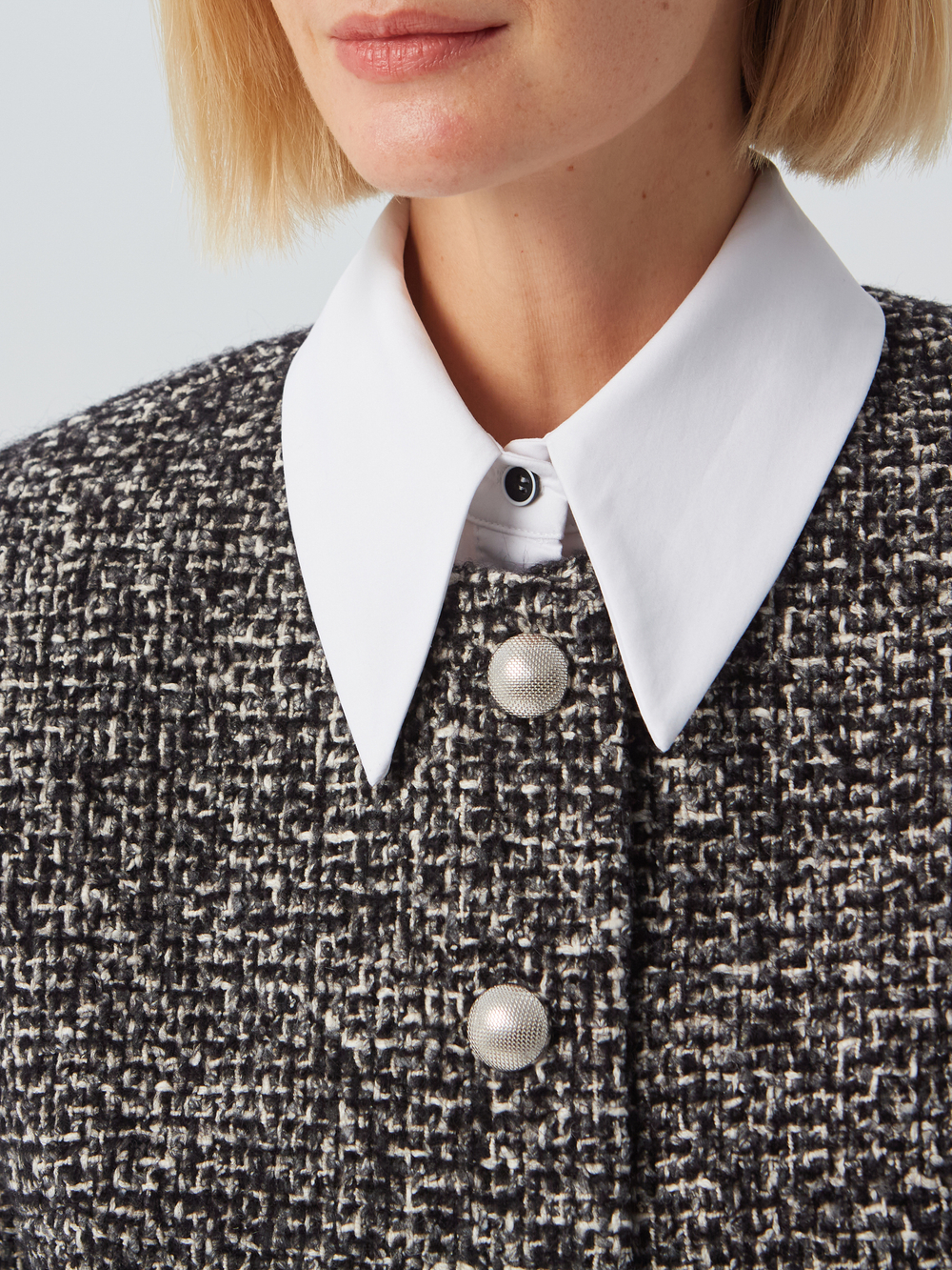 Укороченный жакет из итальянского твида серый
