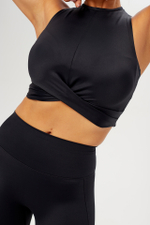 Топ с перекруткой