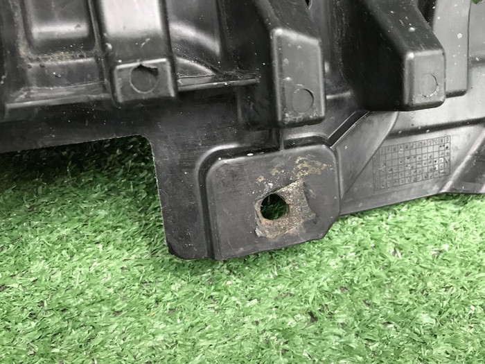 Пыльник переднего бампера Mercedes E W213 (16-21)