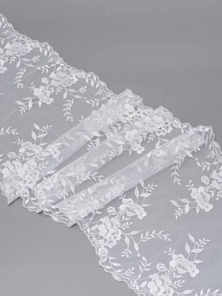 Вышивка на сетке кипельно-белая неэластичная ширина 24 см ОТРЕЗЫ