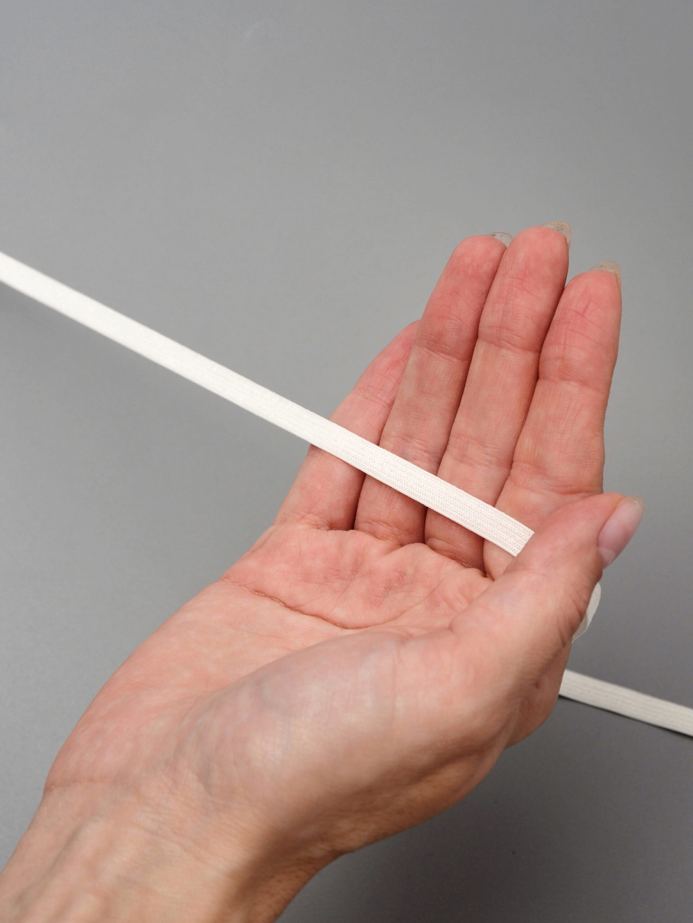 Резинка узкая бельевая цвет теплый белый ширина 6 мм