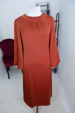 Платье &Berries шелковистое, визуально 44 размер