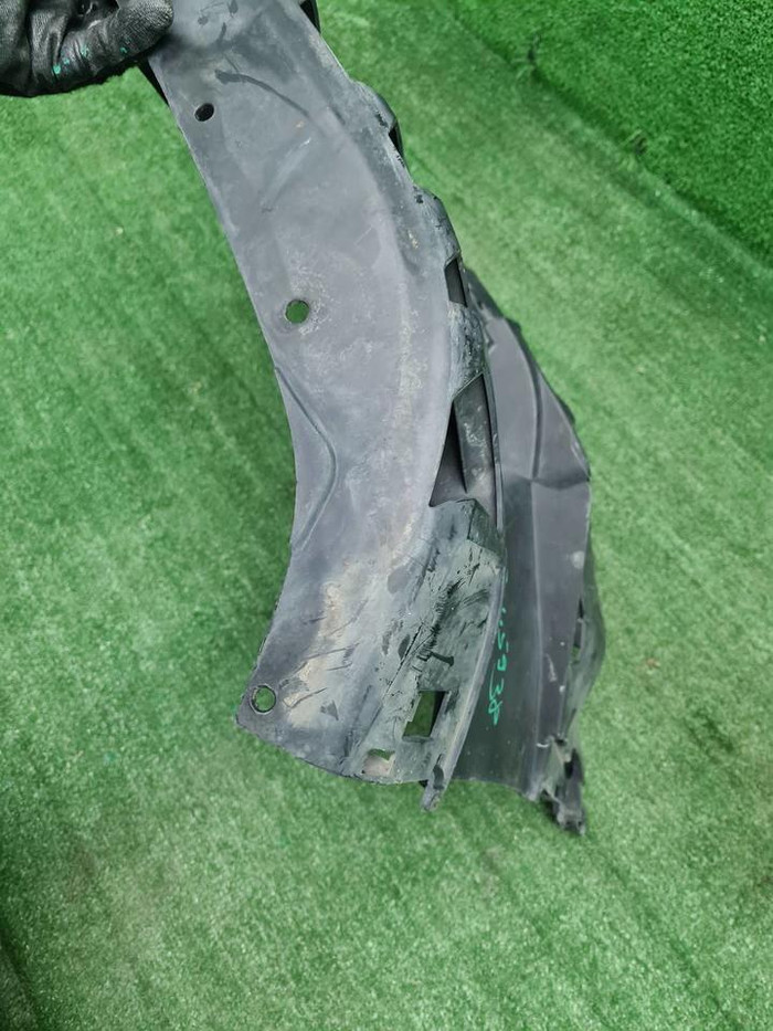 Кронштейн переднего бампера BMW 5er G30 (17-20)